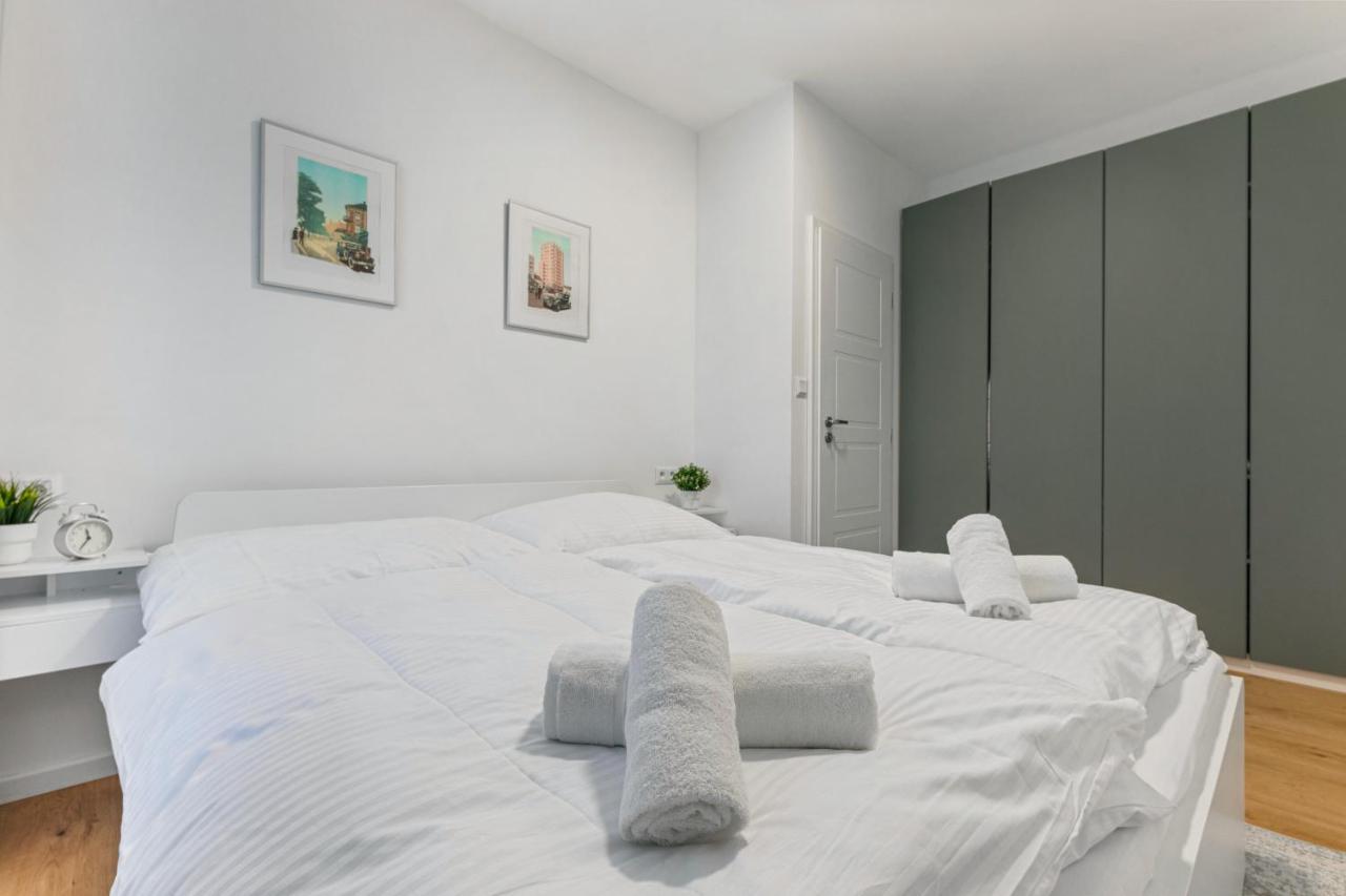 Bratislava Touch 2 Bedroom Apt Bagian luar foto