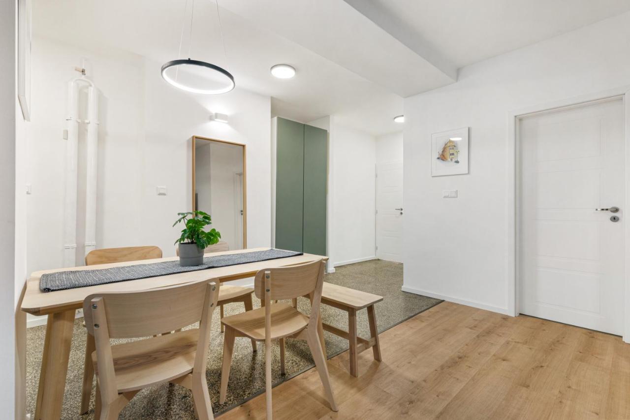 Bratislava Touch 2 Bedroom Apt Bagian luar foto