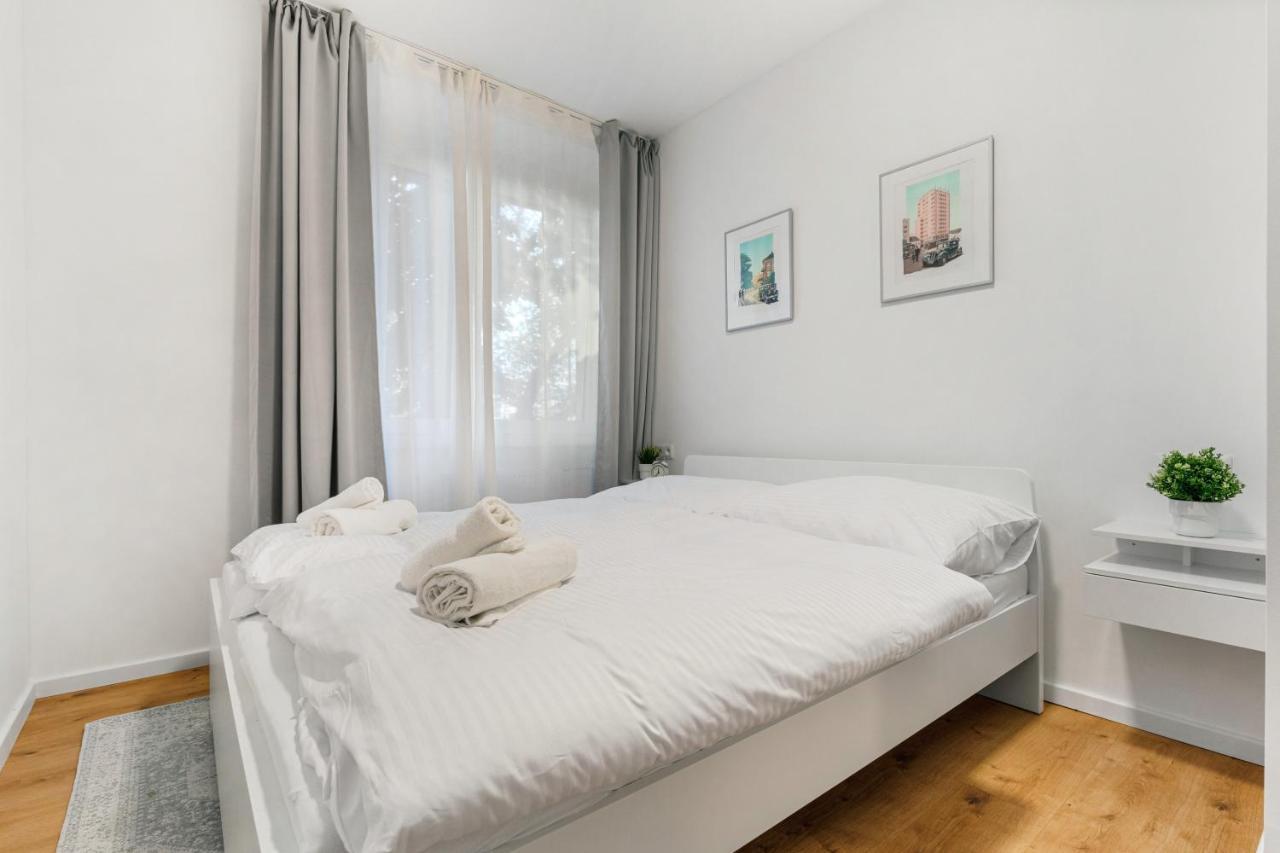 Bratislava Touch 2 Bedroom Apt Bagian luar foto