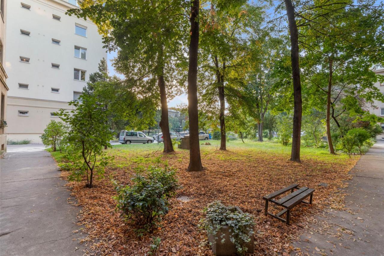 Bratislava Touch 2 Bedroom Apt Bagian luar foto